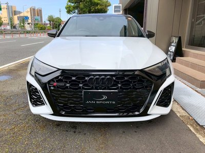 2022 AUDI RS3 SEDAN photo 4