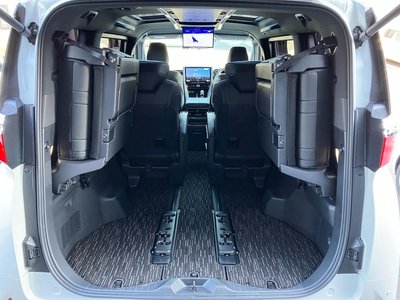 صورة 50 لـ 2023 Toyota ALPHARD