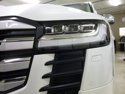 صورة 19 لـ 2025 Toyota LAND CRUISER 300