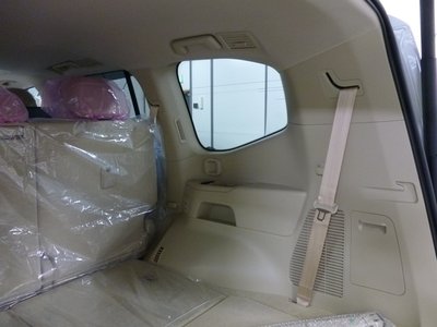 صورة 65 لـ 2025 Toyota LAND CRUISER 300