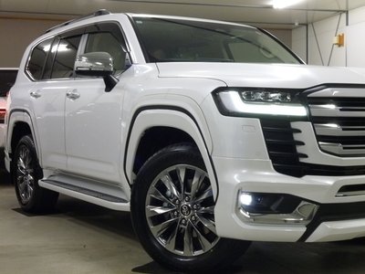 صورة 80 لـ 2025 Toyota LAND CRUISER 300