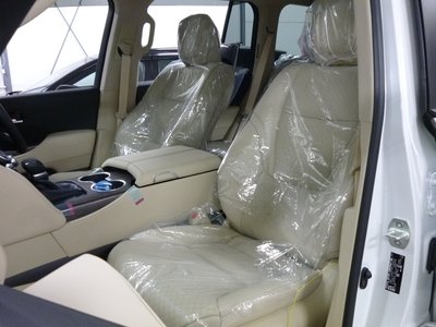 صورة 68 لـ 2025 Toyota LAND CRUISER 300