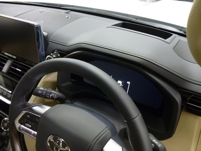 صورة 45 لـ 2025 Toyota LAND CRUISER 300