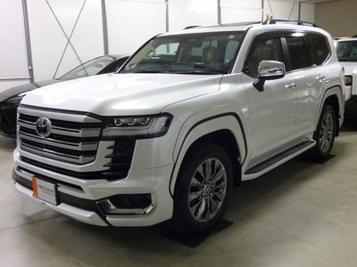 صورة 1 لـ 2025 Toyota LAND CRUISER 300