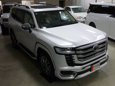 صورة 37 لـ 2025 Toyota LAND CRUISER 300