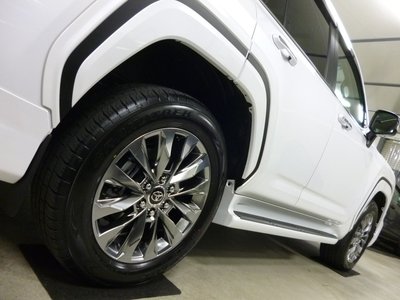 صورة 12 لـ 2025 Toyota LAND CRUISER 300