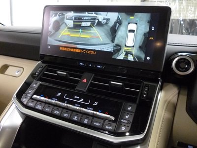 صورة 76 لـ 2025 Toyota LAND CRUISER 300