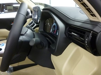 صورة 72 لـ 2025 Toyota LAND CRUISER 300