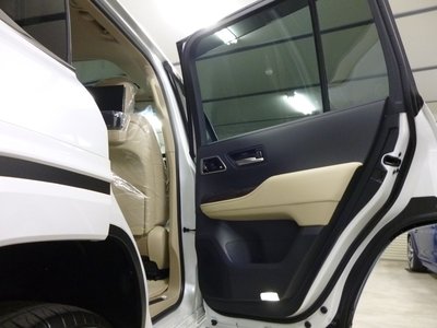 صورة 57 لـ 2025 Toyota LAND CRUISER 300