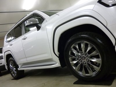 صورة 8 لـ 2025 Toyota LAND CRUISER 300