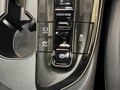 صورة 26 لـ 2024 Toyota CROWN SPORT