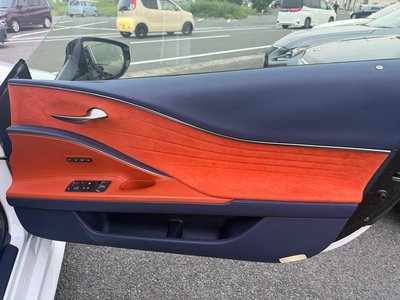 2017 Lexus LC thumbnail 44