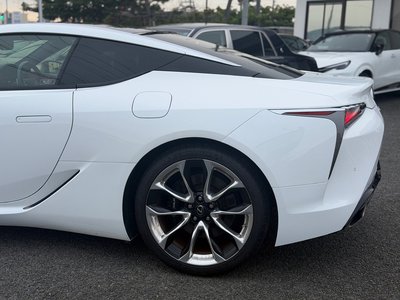 2017 Lexus LC photo 11