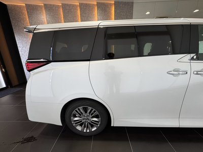 2025 Toyota ALPHARD — фото 25