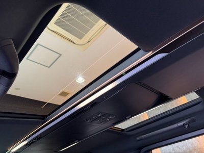 2025 Toyota ALPHARD — фото 2