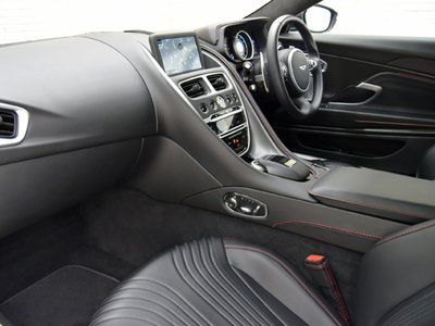 صورة مصغرة 10 لـ 2018 Aston Martin DB11