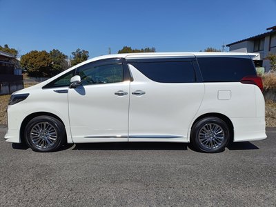 2023 Toyota ALPHARD — фото 8