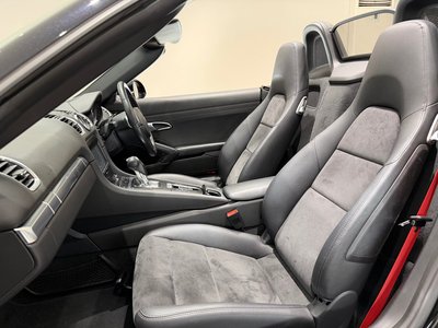 2015 Porsche BOXSTER thumbnail 18