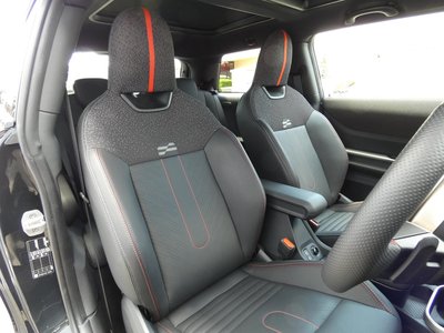 2025 MINI COOPER thumbnail 28