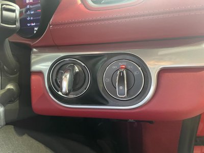 2020 Porsche 718 thumbnail 36