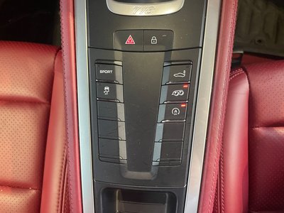 2020 Porsche 718 thumbnail 42