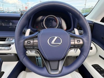 2023 Lexus LC CONVERTIBLE photo 9