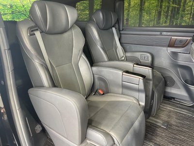 2024 Toyota ALPHARD — фото 9