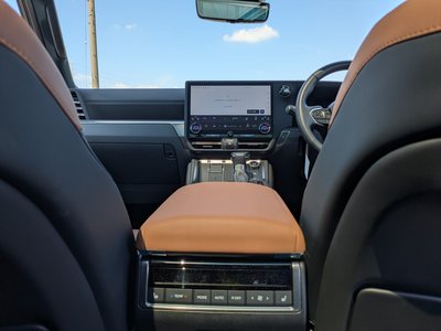 صورة 15 لـ 2025 Lexus GX