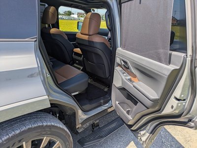 صورة 26 لـ 2025 Lexus GX
