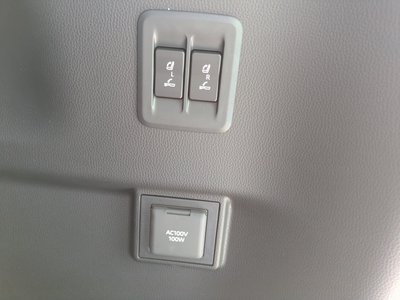 صورة 37 لـ 2025 Lexus GX