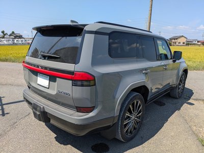 صورة 8 لـ 2025 Lexus GX