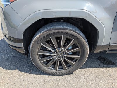صورة 31 لـ 2025 Lexus GX