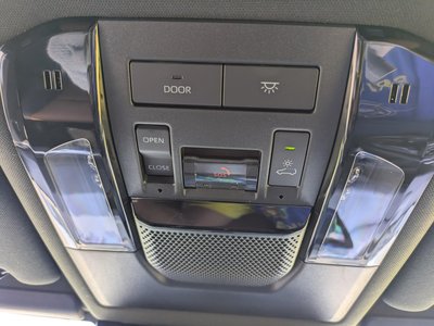 صورة 21 لـ 2025 Lexus GX