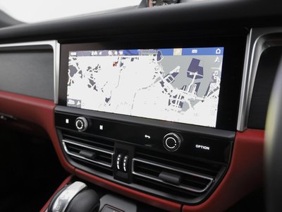 2023 Porsche MACAN photo 34