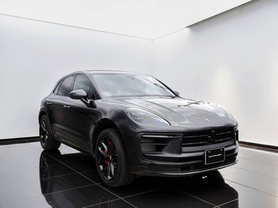 2023 Porsche MACAN photo 1