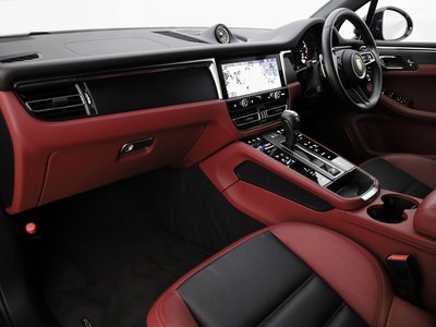 2023 Porsche MACAN photo 26