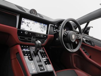 2023 Porsche MACAN photo 28