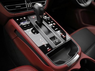2023 Porsche MACAN photo 33