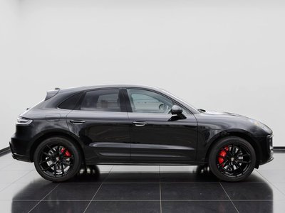 2023 Porsche MACAN photo 4