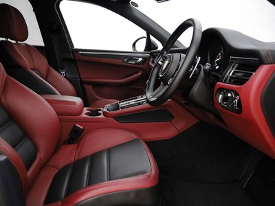 2023 Porsche MACAN photo 23