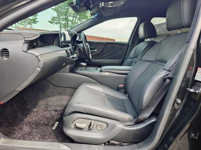 2021 Lexus LS thumbnail 22
