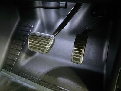 صورة 32 لـ 2024 LAND Rover DEFENDER