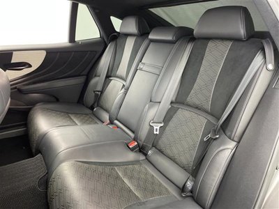 2018 Lexus LS thumbnail 25