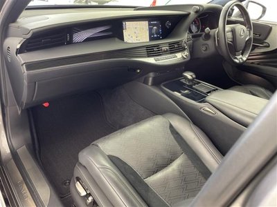 2018 Lexus LS thumbnail 23