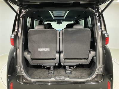 صورة 26 لـ 2023 Toyota ALPHARD