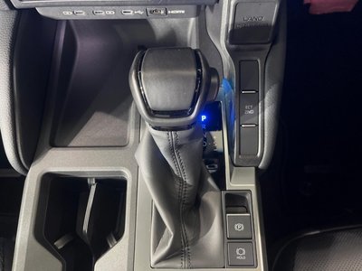 صورة مصغرة 61 لـ 2025 Toyota LAND CRUISER 250