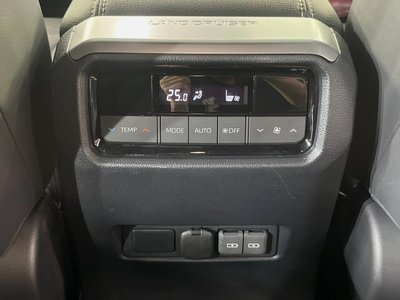 صورة مصغرة 46 لـ 2025 Toyota LAND CRUISER 250