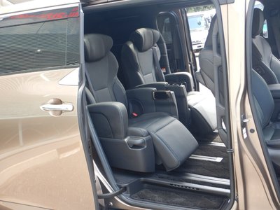 2025 Toyota ALPHARD — фото 11