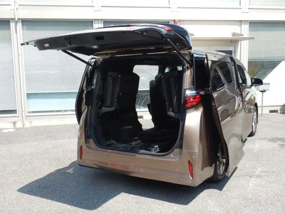 2025 Toyota ALPHARD — фото 44