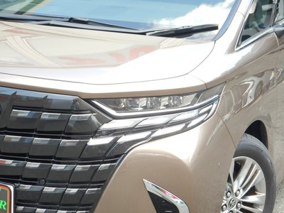 2025 Toyota ALPHARD — фото 30
